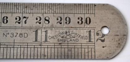 Chesterman fém vonalzó inch és centiméter felosztással, jelzett, h:31 cm