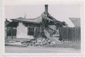 1941 Mezőtúr, Romos ház, 7x10 cm