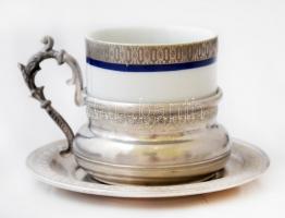 Vegyes ón tétel: porcelánbetétes kávés készlet (csésze+alj, cukortartó), 2 db fali dísztál, hamutart...