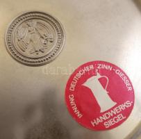 2 db német ón kancsó, az egyik fedéllel, jó állapotban, különböző méretben