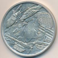 DN "MN. LÉ. RE. Parancsnokság Emlékül - Címer" jelzett Ag emlékérem gyűjtői tokban (35g/0....