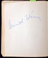 cca 1930-80 Autogram-füzet számos magyar és néhány külföldi híresség, művész aláírásával, aláírt név...
