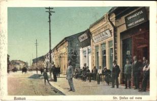 Roman, Strada Stefan cel Mare / street with shops (fa)