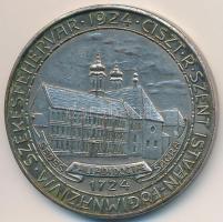 1924. "Székesfehérvár Ciszterci Rend Szent István Főgimnázium 1724-1924 / Az iskola hős és jele...