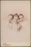 cca 1880 Koller műterem keményhátú műtermi fotója, királyi látogatást ábrázoló rajzos verzóval, 17x1...