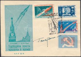 Jurij Alekszejevics Gagarin (1934-1968) aláírása borítékon /  Signature of Yuriy Alekszeyevich Gagarin (1934-1968) on envelope