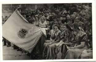 1940 Kolozsvár, Cluj; bevonulás, Erdély zászlaja / entry of the Hungarian troops, flag of Transylvania