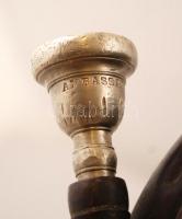 Antik réz kürt, fém fújó rész jelzett (Ambassador), horpadásokkal, h:36 cm