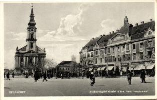 Kecskemét, Szabadság tér, Római Katolikus templommal