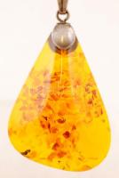 Borostyán medál ezüst lánccal / Amber broche, with silver chain 12,6 g