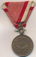 1917. "Bronz Vitézségi Érem IV. Károly / Fortitudini" Br kitüntetés mellszalaggal. Szign: ...