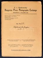 Kankowsky Ervin (1884-1945) pecséttel jelzett fotósorozata "Afrikai vadászatok" címmel. 22 db fotó mappában, sorszámozva, mellékelt sorrenddel.