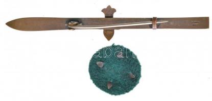 ~1930. 2db zománcozott cserkészjelvény, benne "Járőrverseny 1937" sí jelvény "BERÁN N...