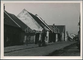 cca 1948-50 Sopron - Sopronbánfalva. Jelzés nélküli fotó, hátoldalon feliratozva. Vadas Ernő hagyatékából. 18x13 cm