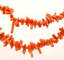 Korall nyaklánc, h: 40 cm /
coral necklace, 40 cm