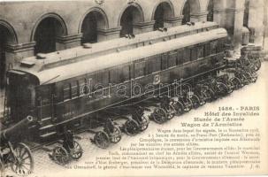 Paris, Hotel des Invalides, Musée de lAmrée, Wagon de lArmistice / French military museum, train car of the Armistice from Compiégne, with artillery cannons (EK)