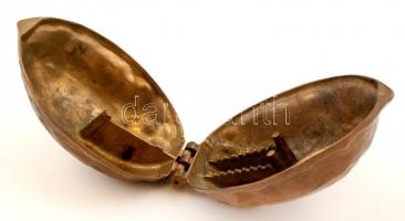 Dió alakú réz diótörő, 12x8x7 cm