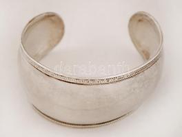 Ezüst karkötő, Ag, nettó: 23,3gr., jelzett d:6cm / Silver bracelet, Ag, net. 23,3gr, marked, d: 6 cm