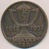 1937. "MOKTÁR (Magyar Országos Központi Takarékpénztár) T.S.T. 25 éves" egyoldalas Br érem dísztokban (55,5mm) T:2