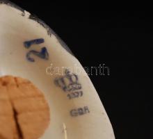 2 db retró NDK-s porcelán só- ill. borsszóró, kézzel festettek, jelzettek, nagyon apró kopásnyomokka...