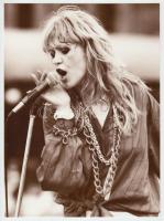 cca 1978 Csepregi Éva (1953) énekesnő, Menesdorfer Lajos 4 db pecséttel jelzett vintage fotója, 24x1...