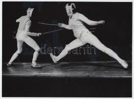 cca 1986 Akció a páston, 4 db vintage fotó, 18x24 cm és 13x24 cm közötti méretekben