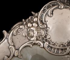 Szecessziós ezüst (Ag.) tükör, fa hátlappal és hiányos támasztórésszel, eredeti csiszolt tükörrel, j...