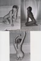 cca 1973 Nyitott és befogadó, finoman erotikus fényképek, 13 db modern nagyítás korabeli negatívokró...