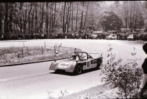 cca 1970 Autóversenyen készült negatívok, 70 db 24x36 mm-es negatív csíkokra felvágva, tároló tasako...