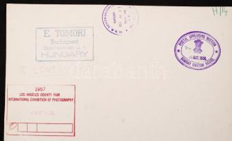 cca 1957 Tomori Ede (1920-1997): Magányos utas, pecséttel jelzett vintage fotóművészeti alkotás, sar...