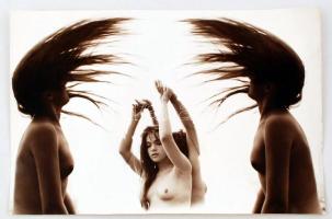 cca 1980 Vízió, vintage fotóművészeti alkotás, sarkán törésvonal, 27x40 cm / erotic photo, 27x40 cm