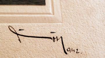 1942 Székesfehérvár téli éjszakán, Tóth fényképész aláírásával, vintage fotó kasírozva, 30x23 cm, ka...