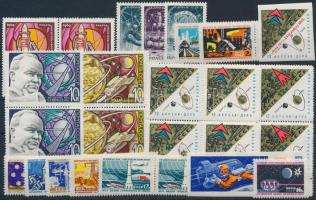 1965-1970 Space Exploration 34 stamps, 1965-1970 Űrkutatás motívum 34 db bélyeg, közte összefüggések