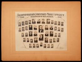 1942 A Budapesti VIII. ker. közs. Vörösmarty Mihály gimnázium Reálgimnázium VIII. A osztályának tabl...