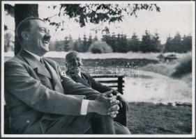 Hitler képsorozat 7. fotó: Hitler szabadidejében. cca 1934-ben. 12x17cm