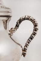 Ezüst fedeles cukortartó, Ag., nettó: 119,7gr., jelzett, 9x7cm/ Silver sugar bowl with lid, Ag, net....