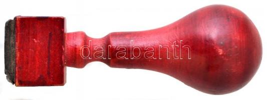 "Kenderesi Bőripari Munkások" feliratú fa bélyegző, 2×1,5 cm, m: 8 cm