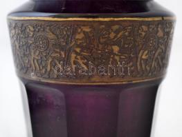 Moser Karlsbad  (Made in Czechoslovakia ) Csiszolt ametisztszínű üveg, palástján savmaratott és polí...