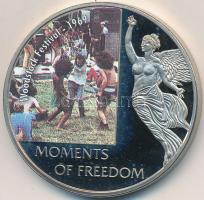Libéria 2006. 10$ "Szabadság pillanatai - Woodstock-i Fesztivál 1969" multicolor, tanúsítvánnyal T:PP   Liberia 2006. 10 Dollars "Moments of Freedom-Woodstock Festival 1969." multicolor, with certificate C:PP