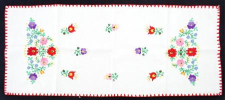 Vegyes, kisebb-nagyobb kézzel készített terítők,5db,  különböző méretben és minőségben, 27x21cm és 1...