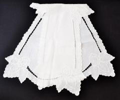 Vegyes, kisebb-nagyobb kézzel készített terítők,5db,  különböző méretben és minőségben, 27x21cm és 1...