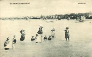 Balatonszemes-fürdő, Fürdőzők (gyűrődés / crease)