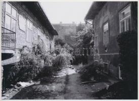 Budapest, Bontásra ítélt házak a VIII. kerületben, 3 db utólagos nagyítás, 13x18 cm
