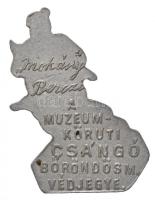 ~1910. "A Múzeum Körúti Csángó Bőröndös M. védjegye" ezüstözött fém védjegy (15x24mm) T:2