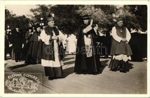 1938 Budapest, XXXIV. Nemzetközi Eucharisztikus Kongresszus, Pacelli bíboros áldást oszt