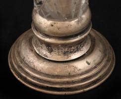 Ezüst (Ag.) talpas csiszolt, metszett ólomkristály üvegváza, jelzett, az alján javításnyomokkal, m: ...