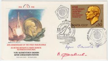 Viktor Szavinih (1940- ) orosz űrhajós aláírása emlékborítékon /  Signature of Viktor Savinykh (1940- ) Russian astronaut on envelope