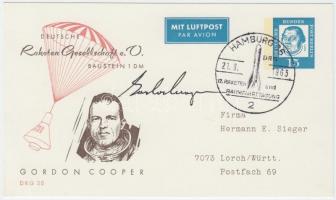 Gordon Cooper (1927-2004) amerikai űrhajós aláírása levelezőlapon /  Signature of Gordon Cooper (1927-2004) American astronaut on postcard
