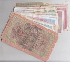 30db-os vegyes külföldi bankjegy tétel, közte Jugoszlávia, Olaszország T:vegyes
30pcs of various ba...