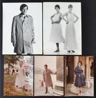 cca 1960-70 Retró divatfotók, egyrészük kartonra kasírozva, 5db, különbözőméretben és minőségben, 18x13cm és 24x18cm között